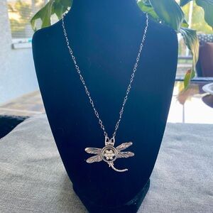 Dragonfly necklace w/3 interchangeable charms.